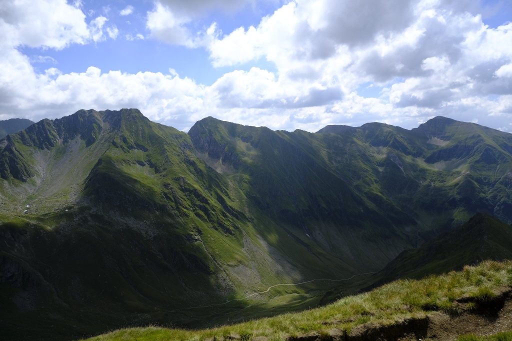 Hiking in the Făgăraș Mountains: Scara Peak and Avrig Lake