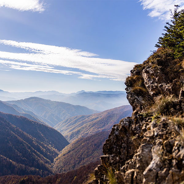 Drumeție pe rachete la Valea Vârjoghii – Râu Sadului