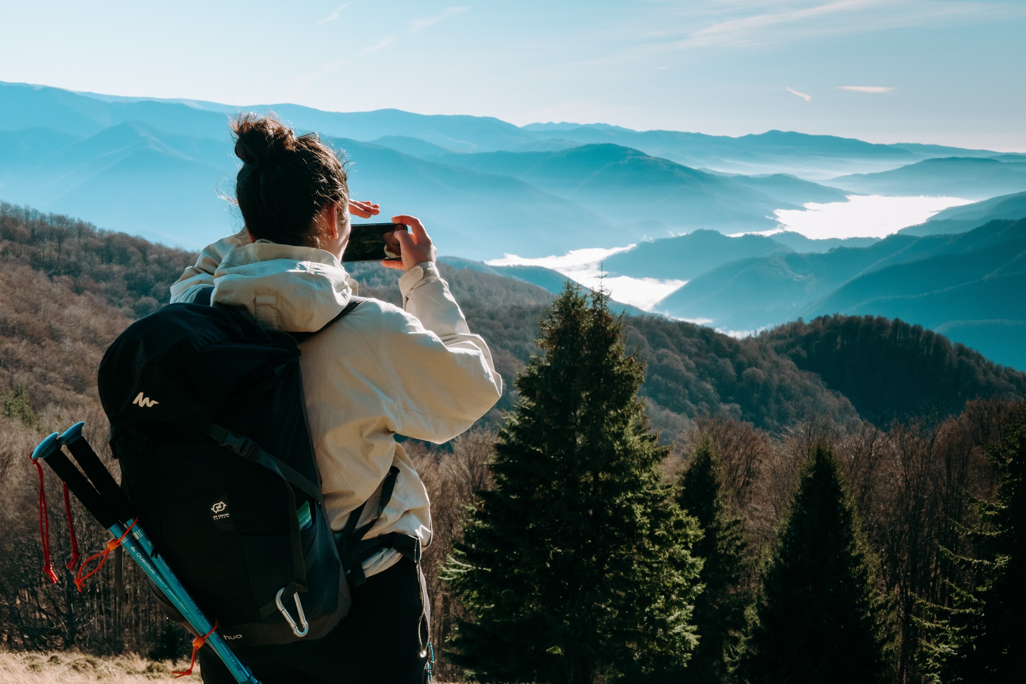 Drumeție în Munții Cindrel: circuit Vălare – Dealul Ursului