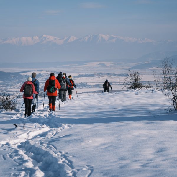 Drumeție pe rachete în Munții Cindrel: Refugiul Cânaia