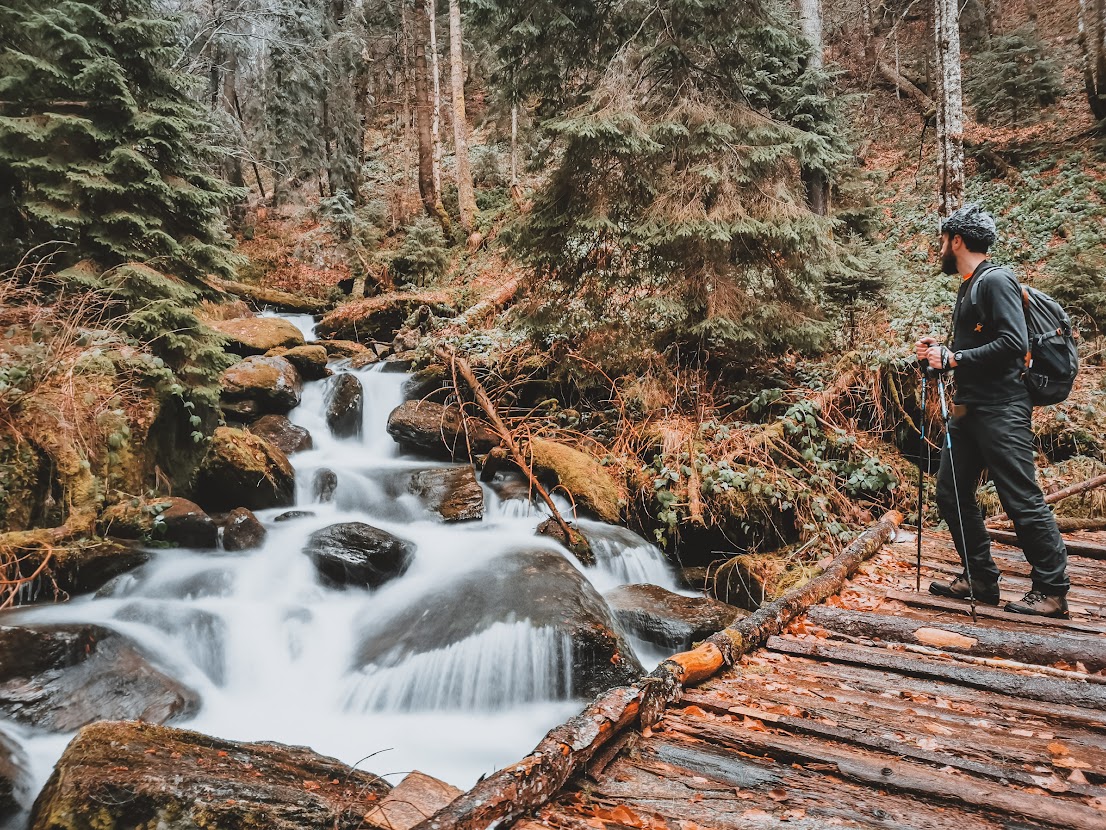 Drumeție în Munții Făgăraș: Valea Podragului