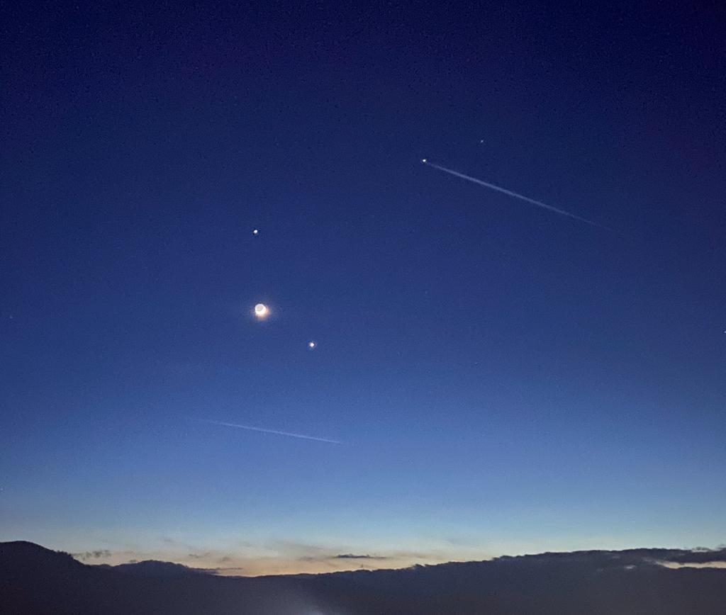 Drumeție la apus de soare pe Vf. Bătrâna cu observație astronomică a constelațiilor