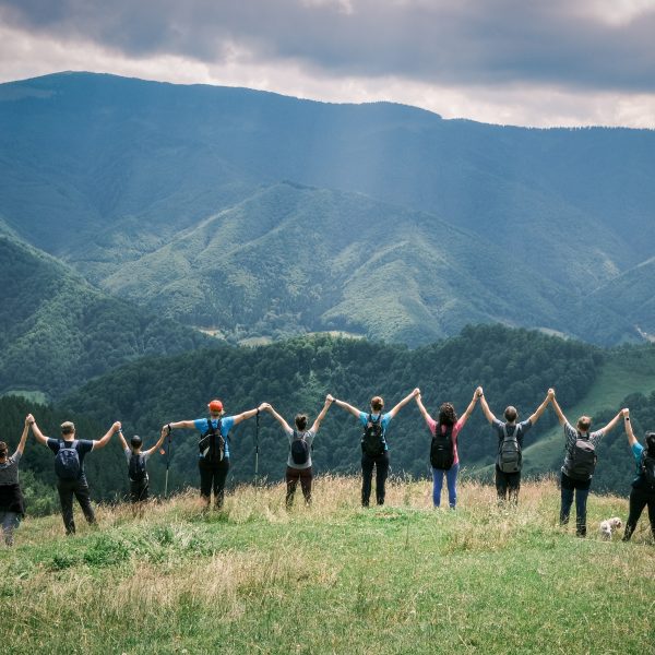 -ANULAT - Drumeţie mindful în Ţara Colibelor