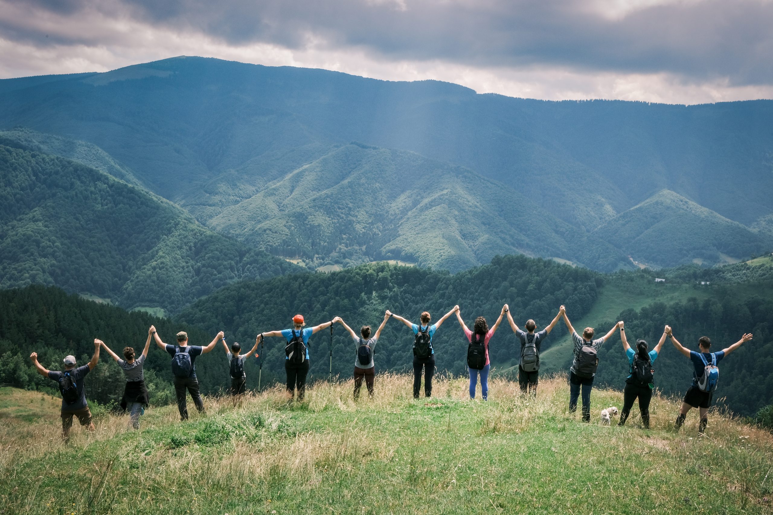 -ANULAT – Drumeţie mindful în Ţara Colibelor