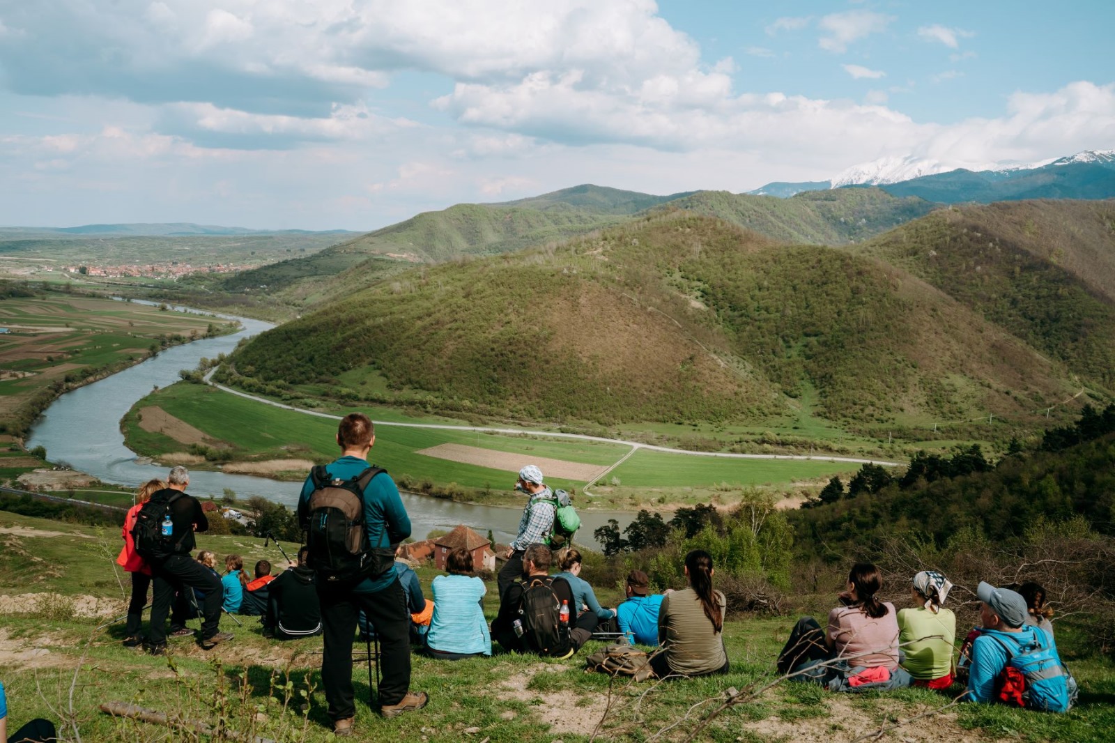 Drumeție în culori de toamnă în Munții Lotrului: Circuit Boița