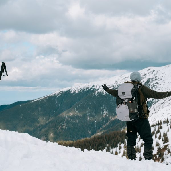 Drumeție de iarnă pe Valea Sâmbetei