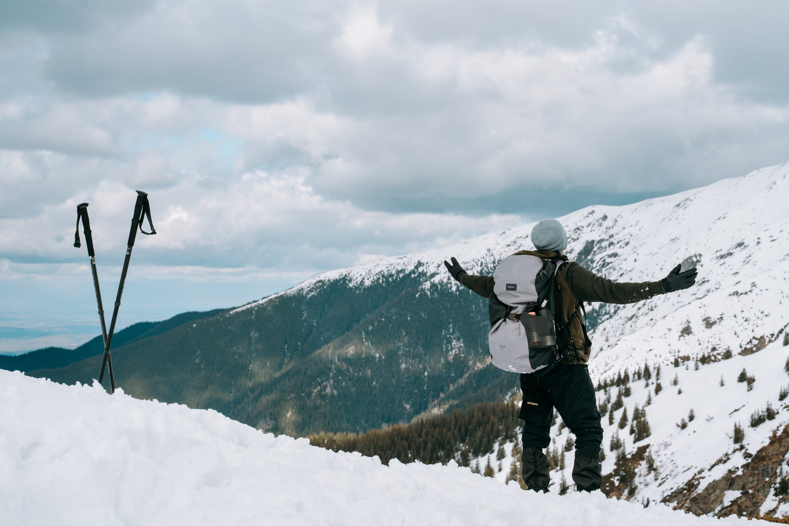 Drumeție de iarnă pe Valea Sâmbetei
