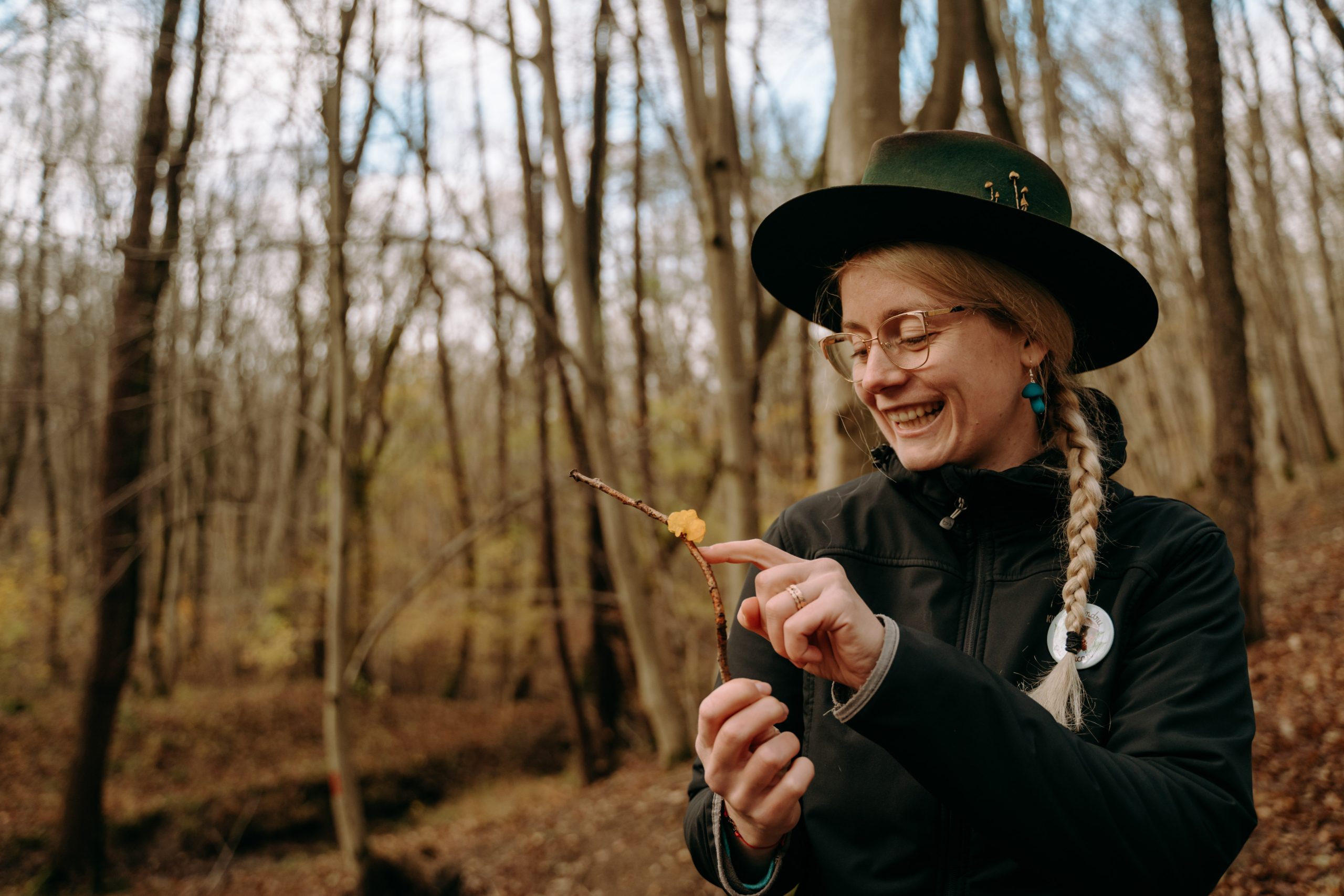 Foraging: Plante alimentare și degustare de pesto