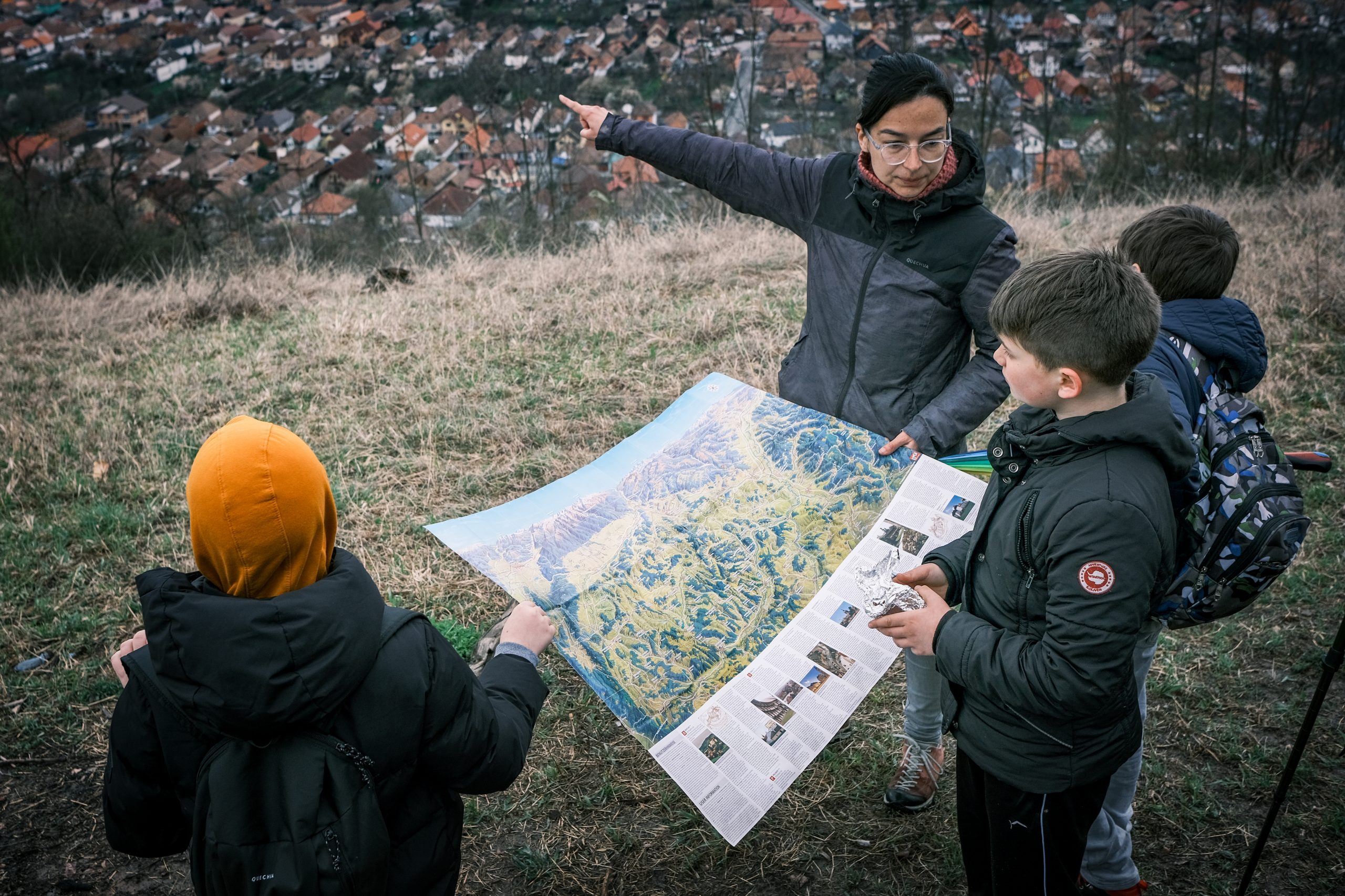 Sus, pe cele 7 coline ale Ighișului