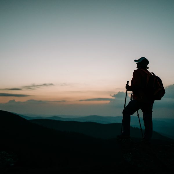 Sonnenuntergangswanderung in den Cindrel-Bergen: Gipfel Surd