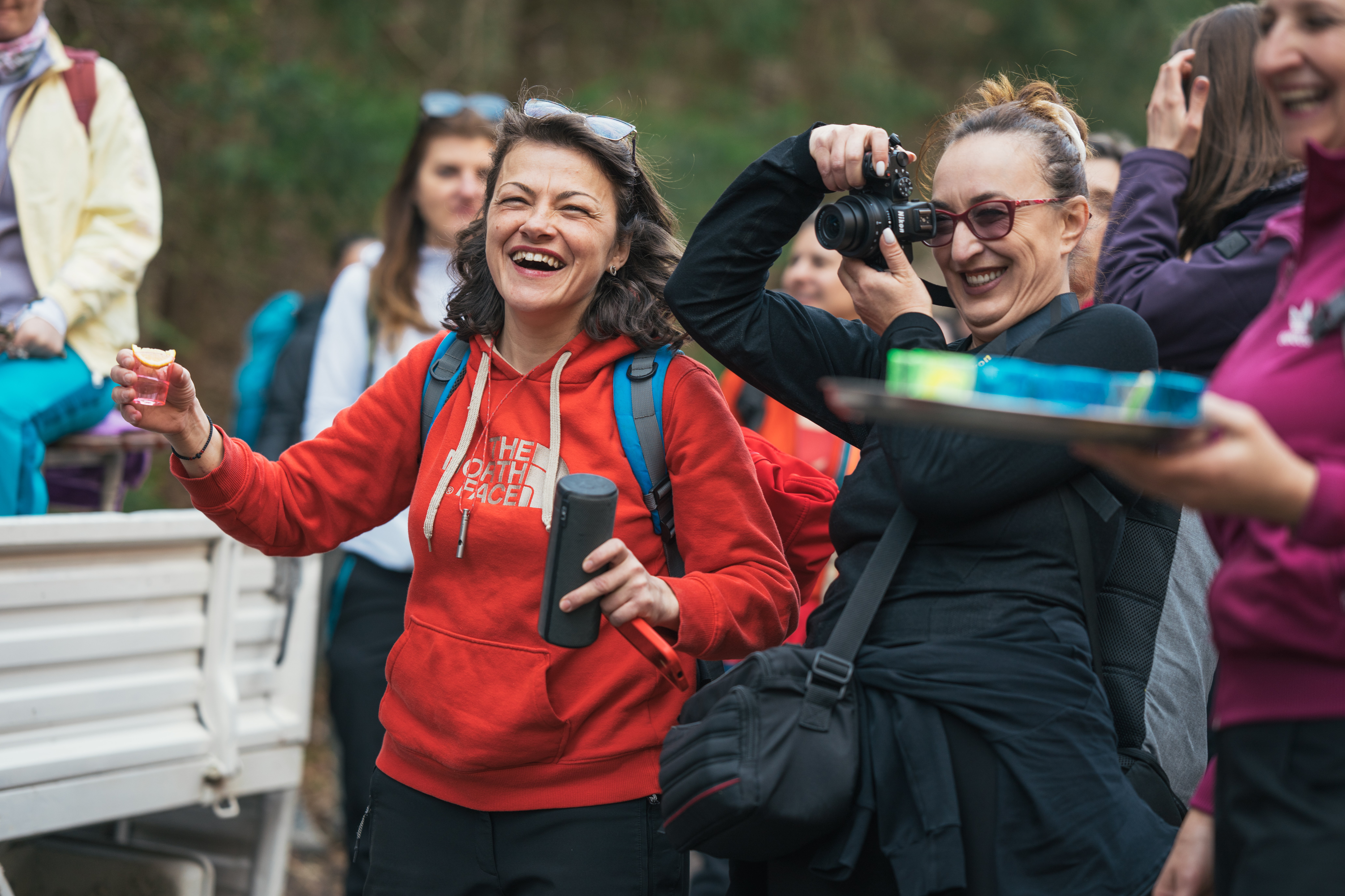 Drumeție pentru femei prin Poienile Câmpșorului și Dealul cu Pini