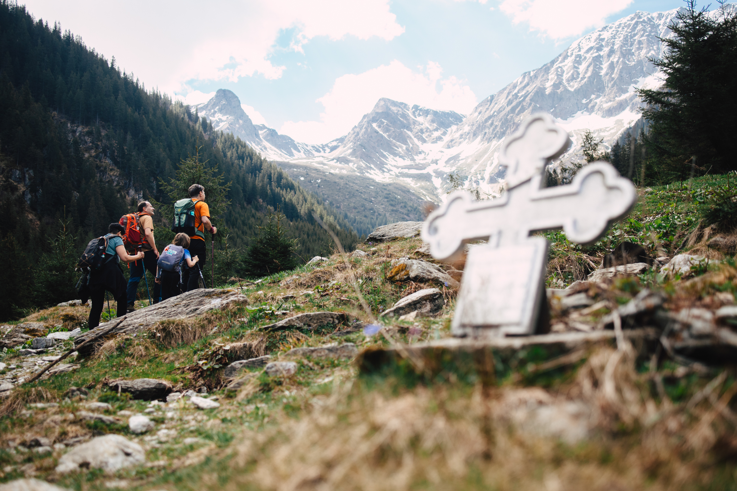 Drumeție dedicată Micilor Montaniarzi: Valea Sâmbetei și Chilia Părintelui Arsenie Boca