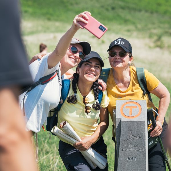 Auf der Via Transilvanica nach Bazna und Rast in der Speisekammer mit Köstlichkeiten