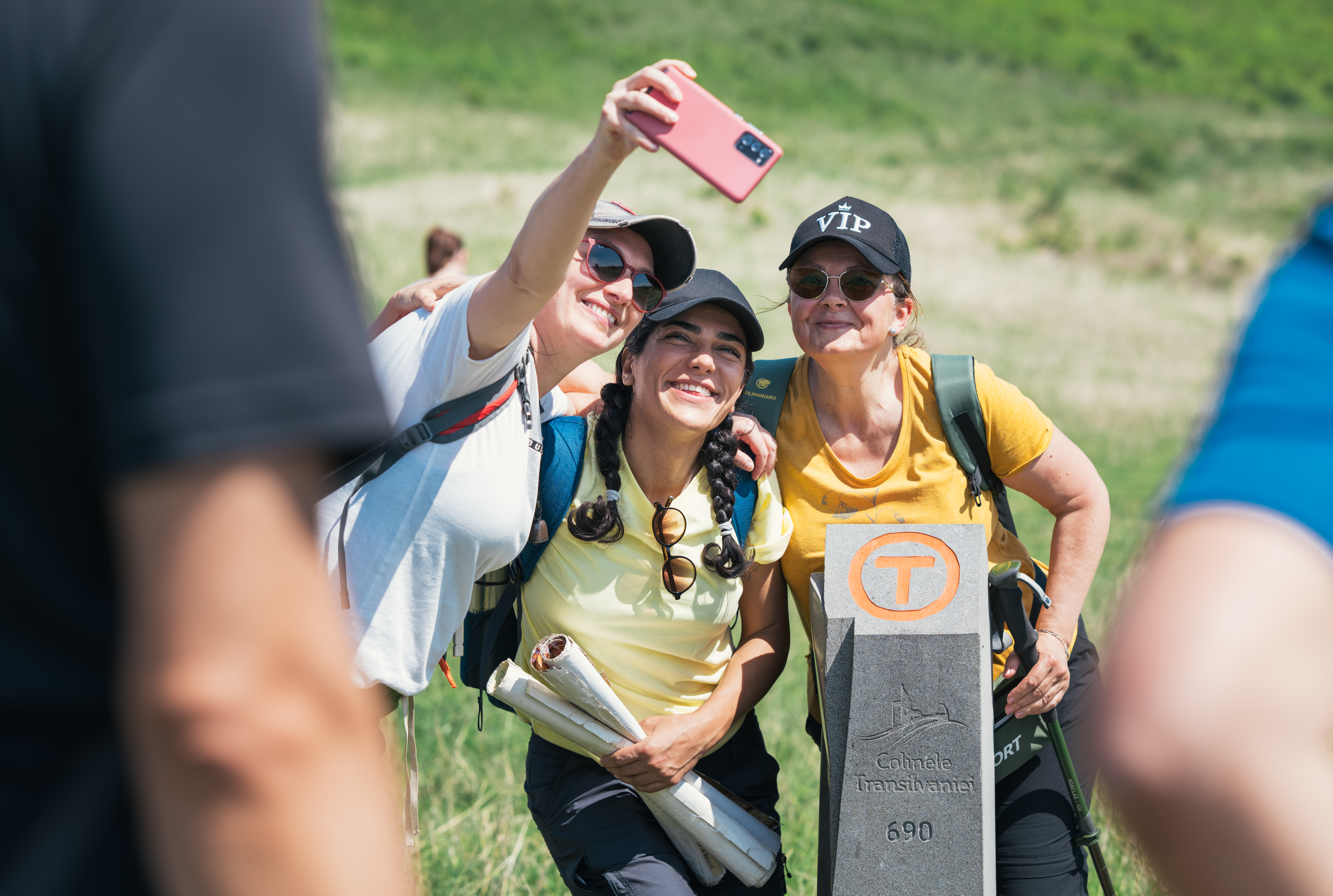 Pe Via Transilvanica spre Stațiunea Bazna și popas la cămara cu bunătăti