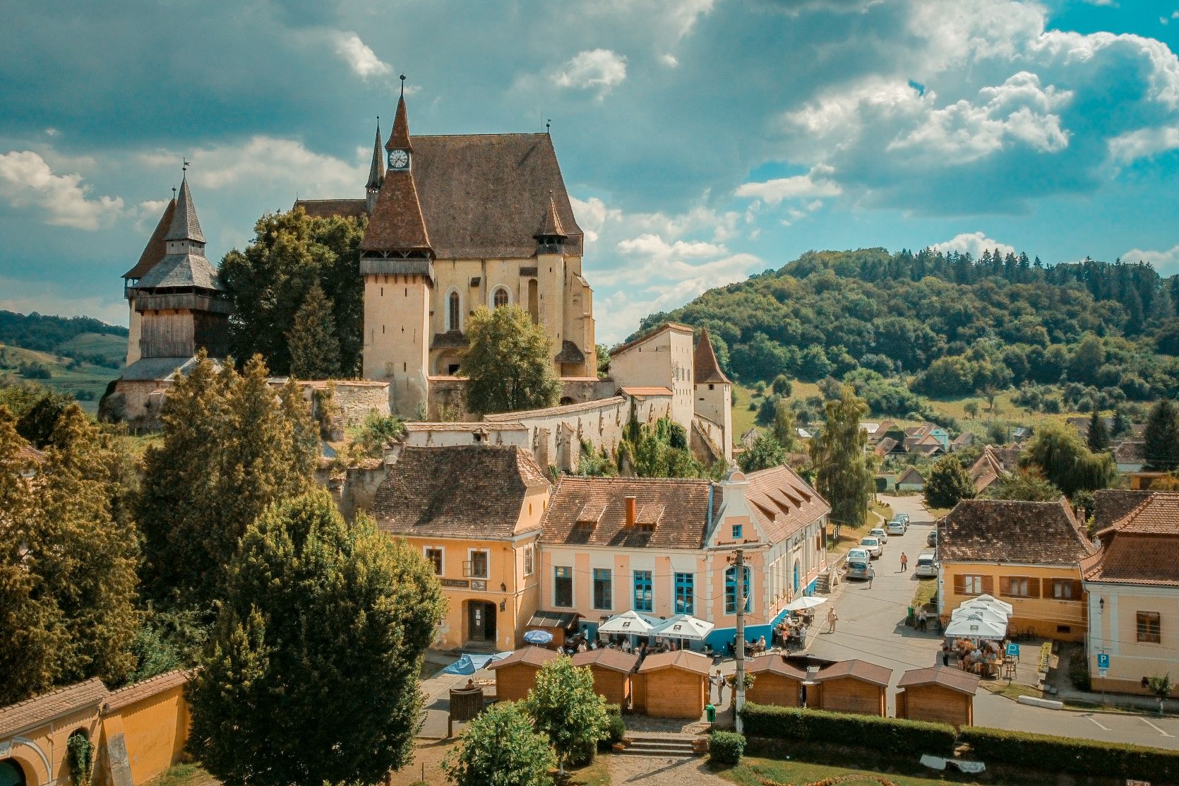 Drumeție în familie pe Via Transilvanica între Richiş și Biertan