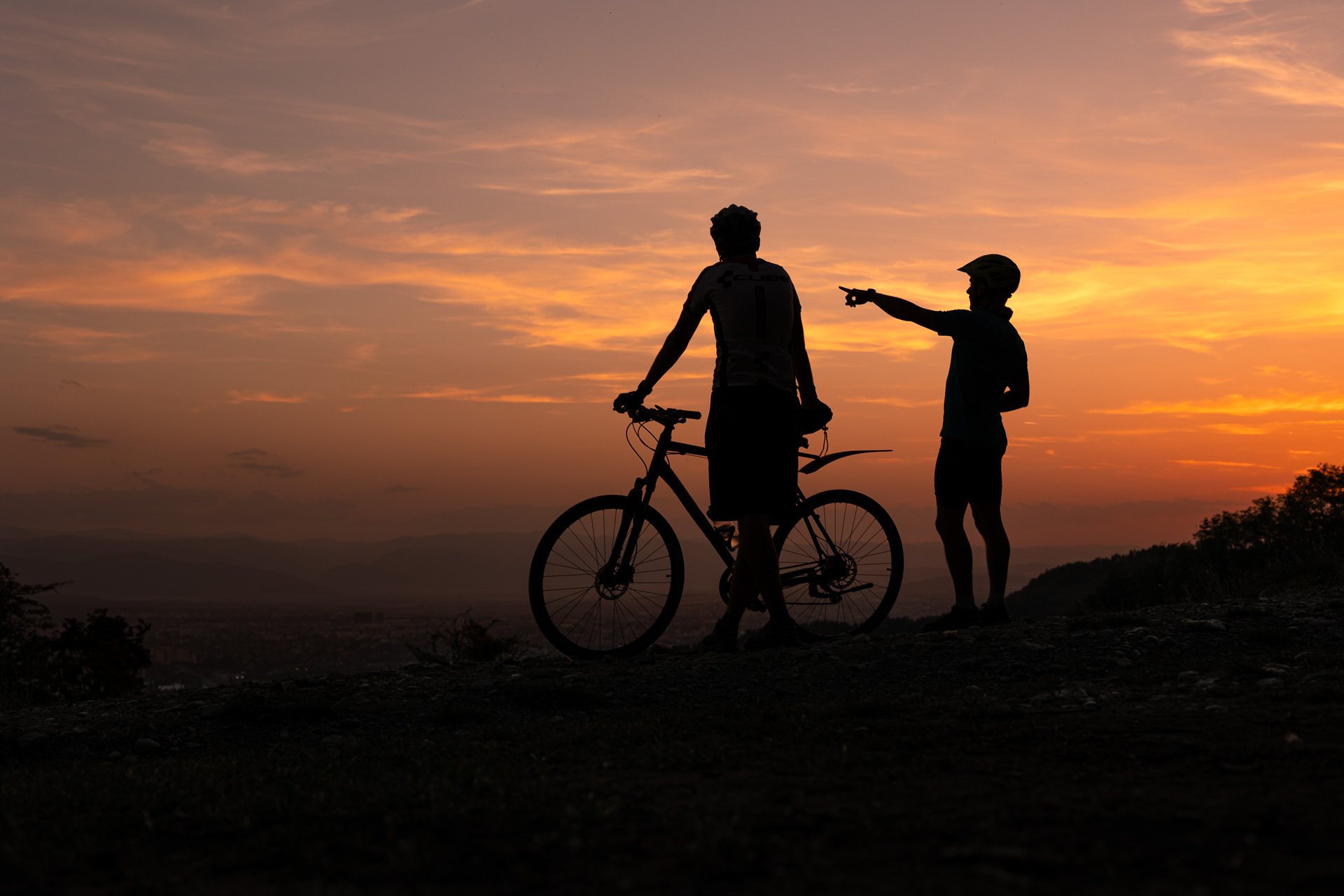 Tură after work pe e-bike pe potecile din preajma Sibiului