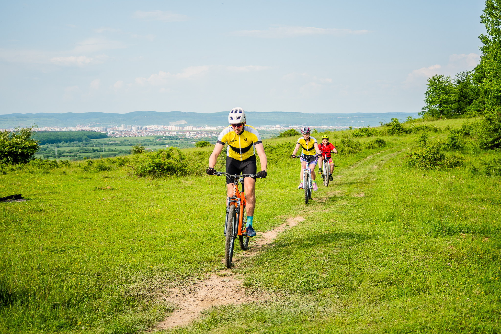 Aventură after school pe e-bike pentru copii, mămici și tatici
