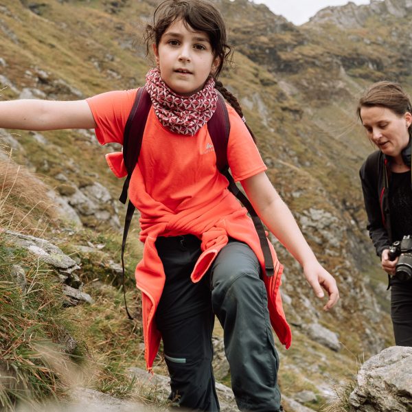 Nachmittagswanderung zum Thema Bergbildung für Kinder und Erwachsene: Abseilen und Klettertechniken