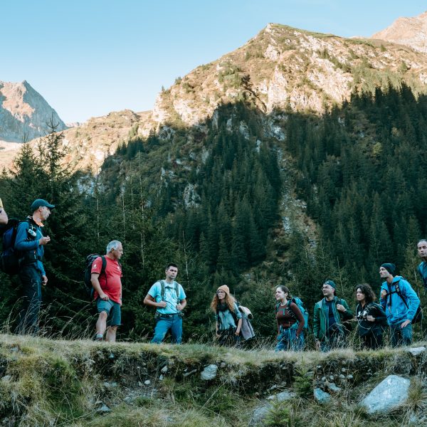 Hike in the Făgăraș Mountains: Culmea Moșuleței and Lake Urlea