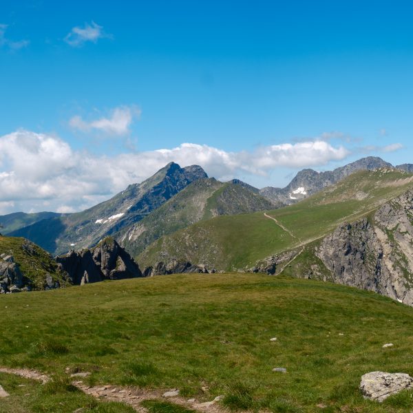 4 x 2500: The peaks over 2500 m in the western Făgăraș Massif