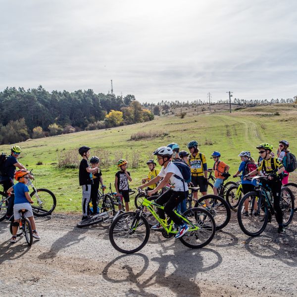 After-work e-bike tour on the hills and through the forests of Poplaca and Rășinari